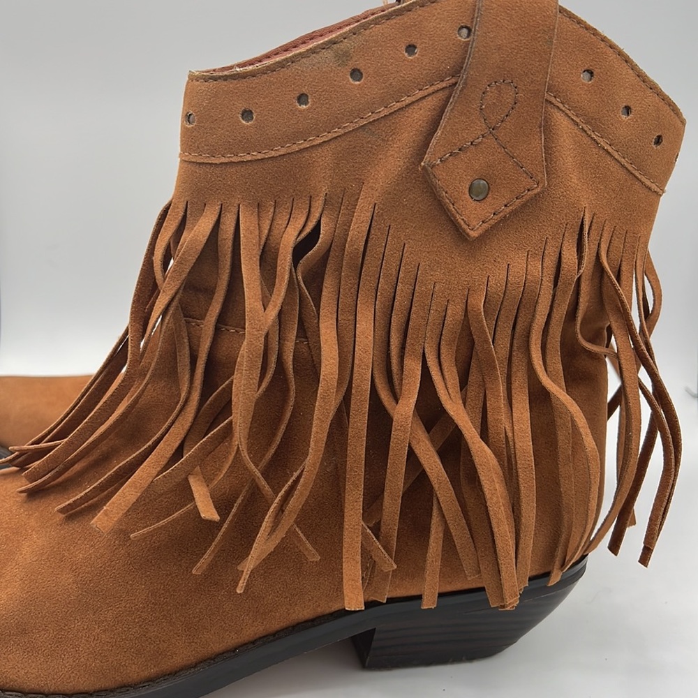 Miranda by Miranda Lambert Women's Light Brown Boots With Tassels Sz. 7.5M - Picture 2 of 12